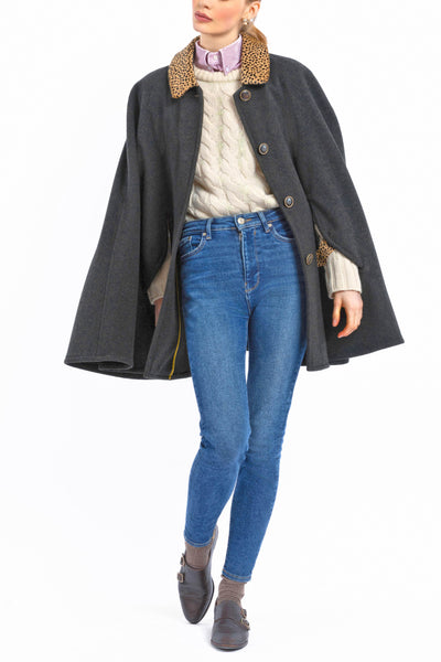 Cape made of hunters loden with leopard details